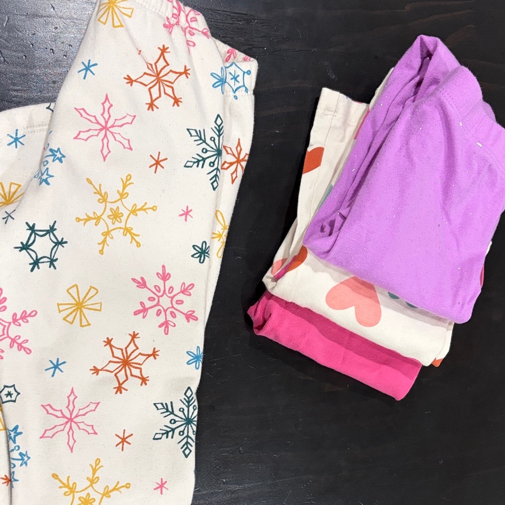 Sz 6 Colorful Snowflake lined leggings. Bundled w3 thin tights to save.